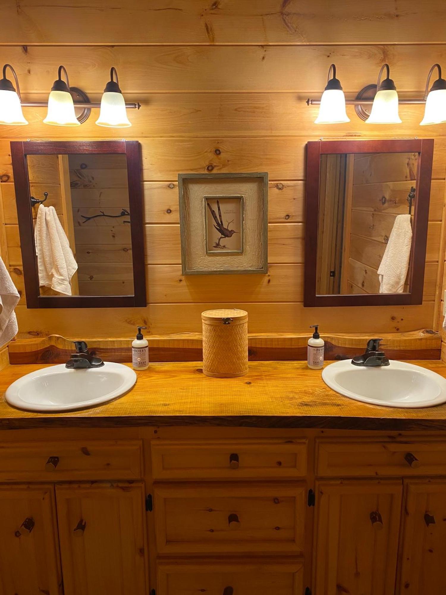 Villa The Cozy Lazy Laurel With Year-Round Mountain Views, Hot Tub, Fire Pit Cherry Log Exterior foto